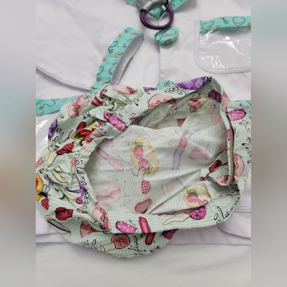 Melissa and Doug Doctor Coat with Extra accessories - Picture 5 of 8